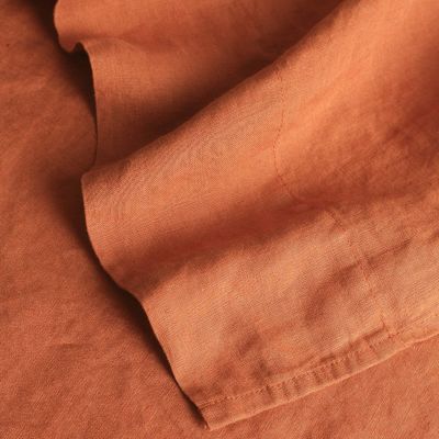 Crea una camera da letto confortevole con il nostro set di lenzuola 100% francese per tutte le stagioni
