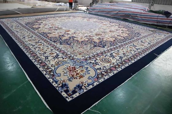 Tappeto in lana e seta di Selanda di forma personalizzata e di stagione 100% fatto a mano per il soggiorno