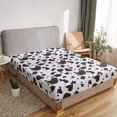 Set di lenzuola da mucca a grandezza naturale 4PCS 1800 Numero di fili Lenzuola da mucca bianca nera con tasche profonde