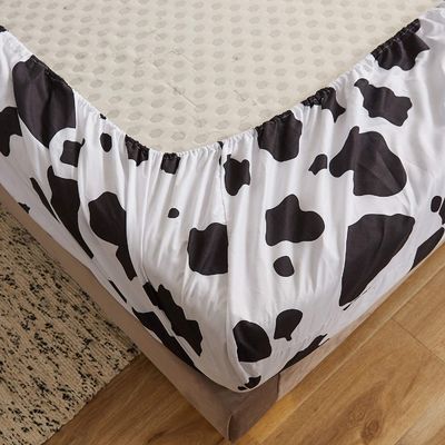 Set di lenzuola da mucca a grandezza naturale 4PCS 1800 Numero di fili Lenzuola da mucca bianca nera con tasche profonde